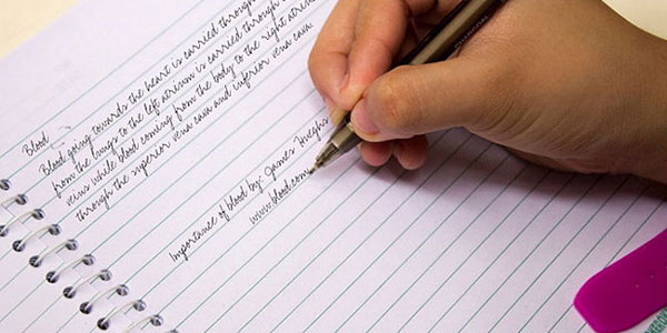 Viết nhật ký bằng tiếng Anh là cách tốt nhất cải thiện kỹ năng viết